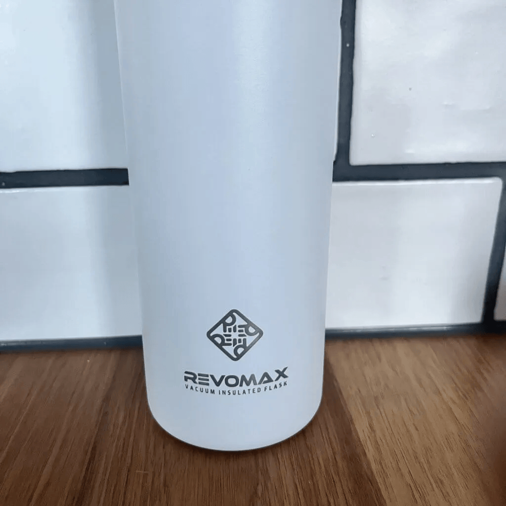 REVOMAX「16oz 473ml 炭酸対応 ステンレスボトル」本体ロゴ