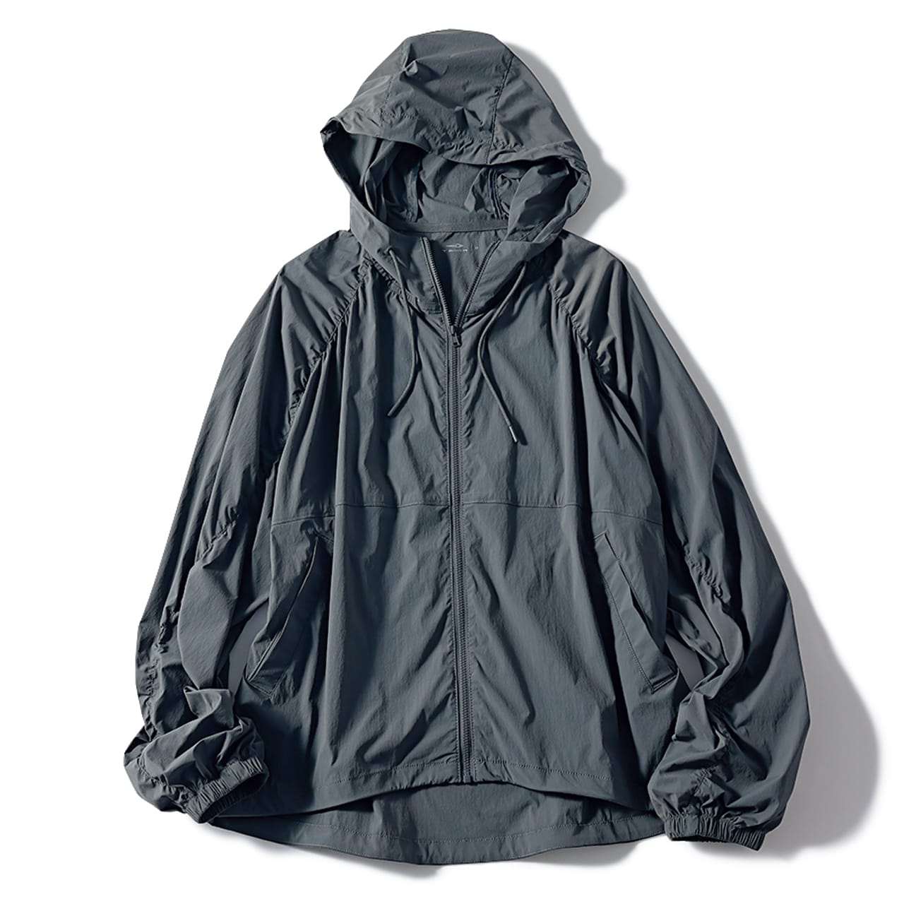 4.【TIGORA（ティゴラ）】の軽量アノラック　￥3999