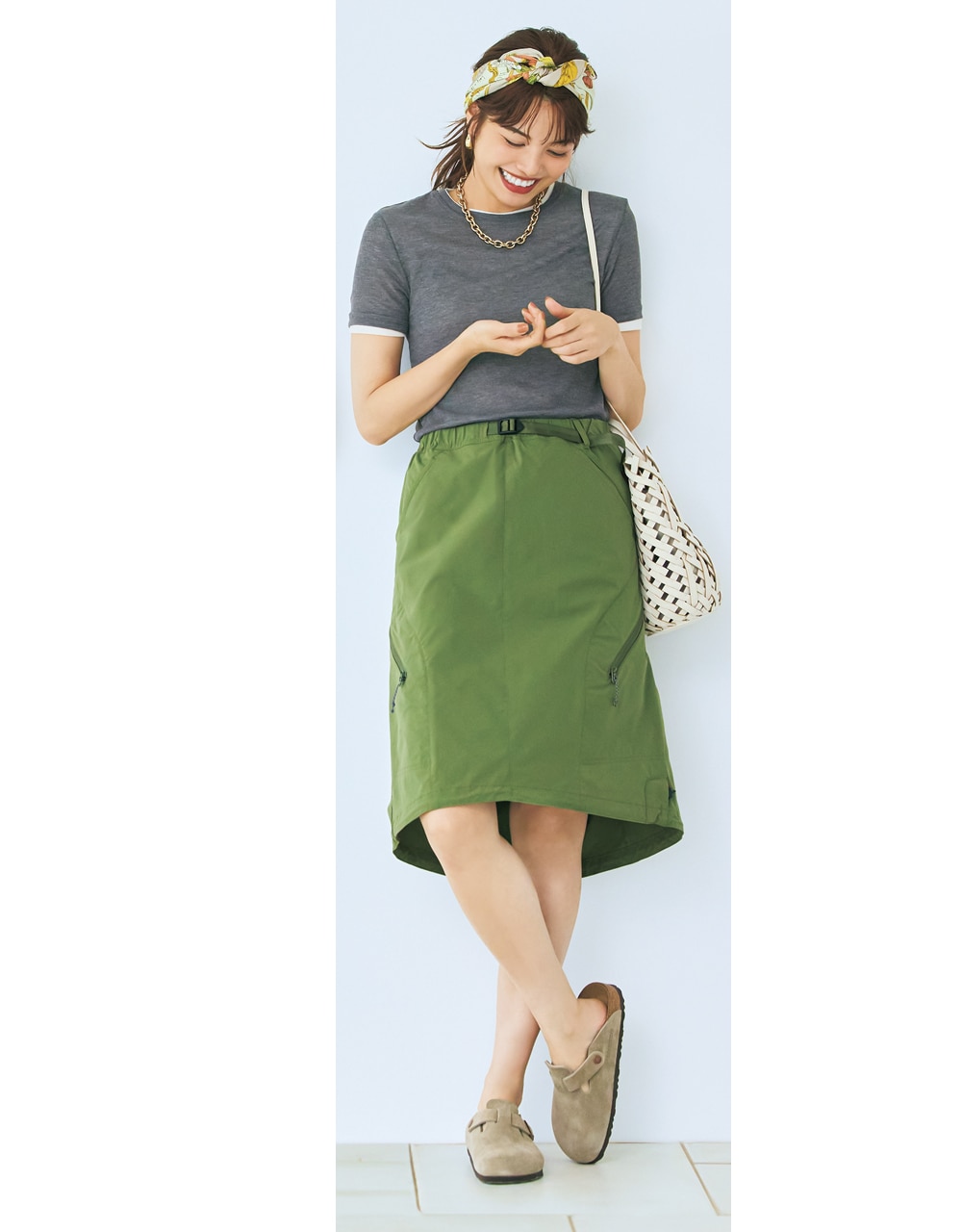 GRAMiCCiのワークスカートコーデ 垣内彩未さん