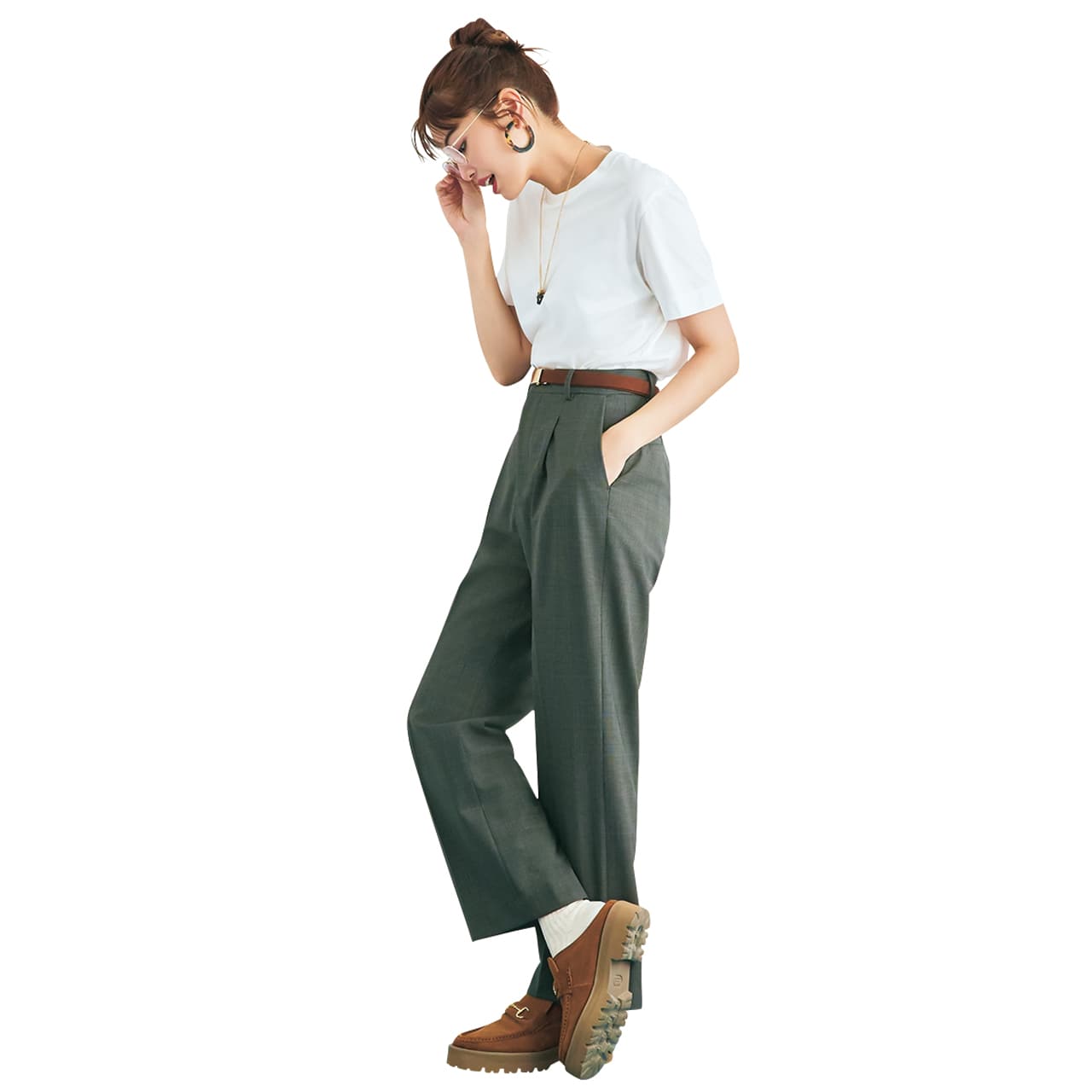 ９月に入って、白Tシャツがなんだか季節外れに見えてきた… 垣内彩未さん