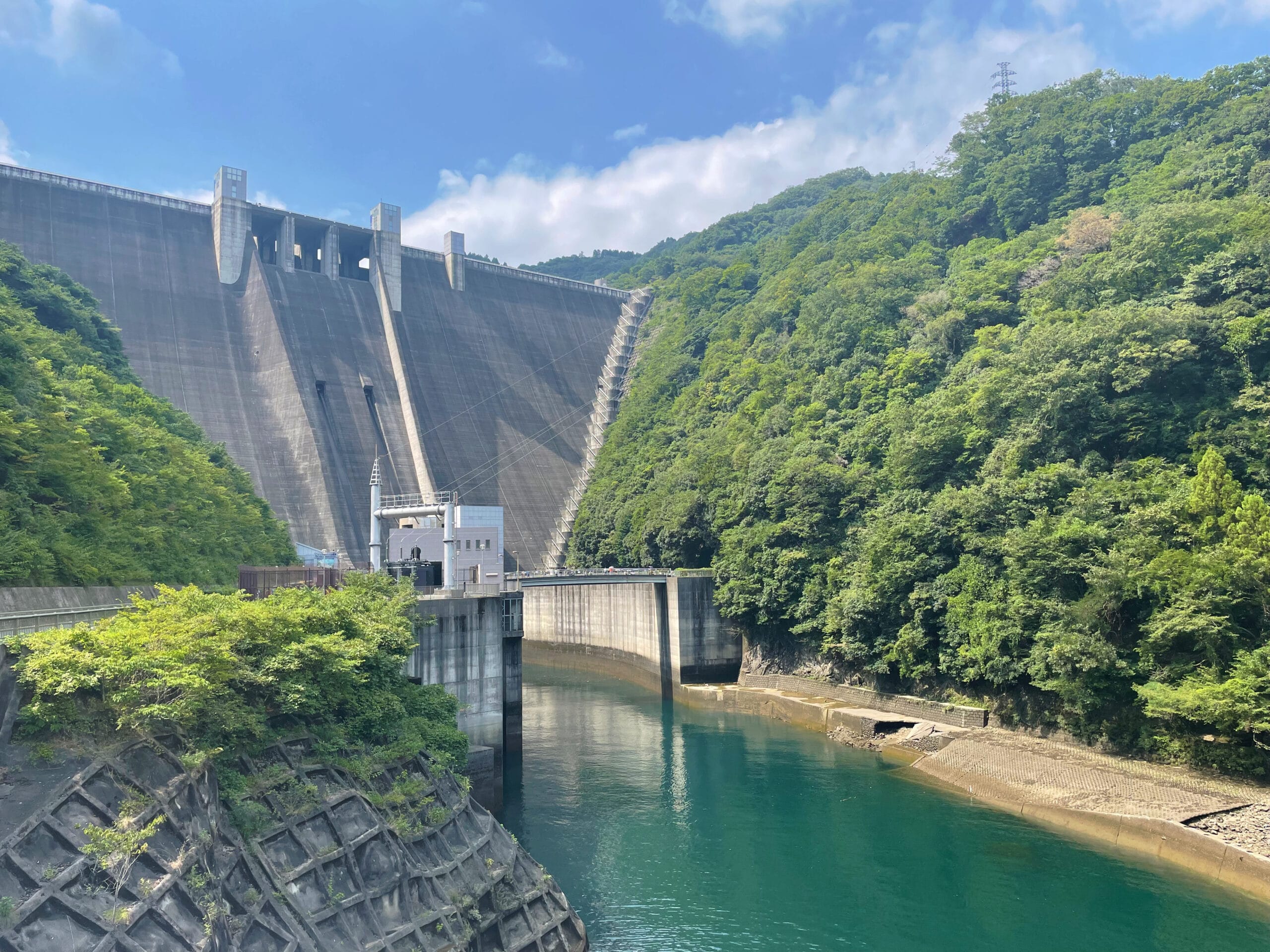 宮ヶ瀬ダムと橋