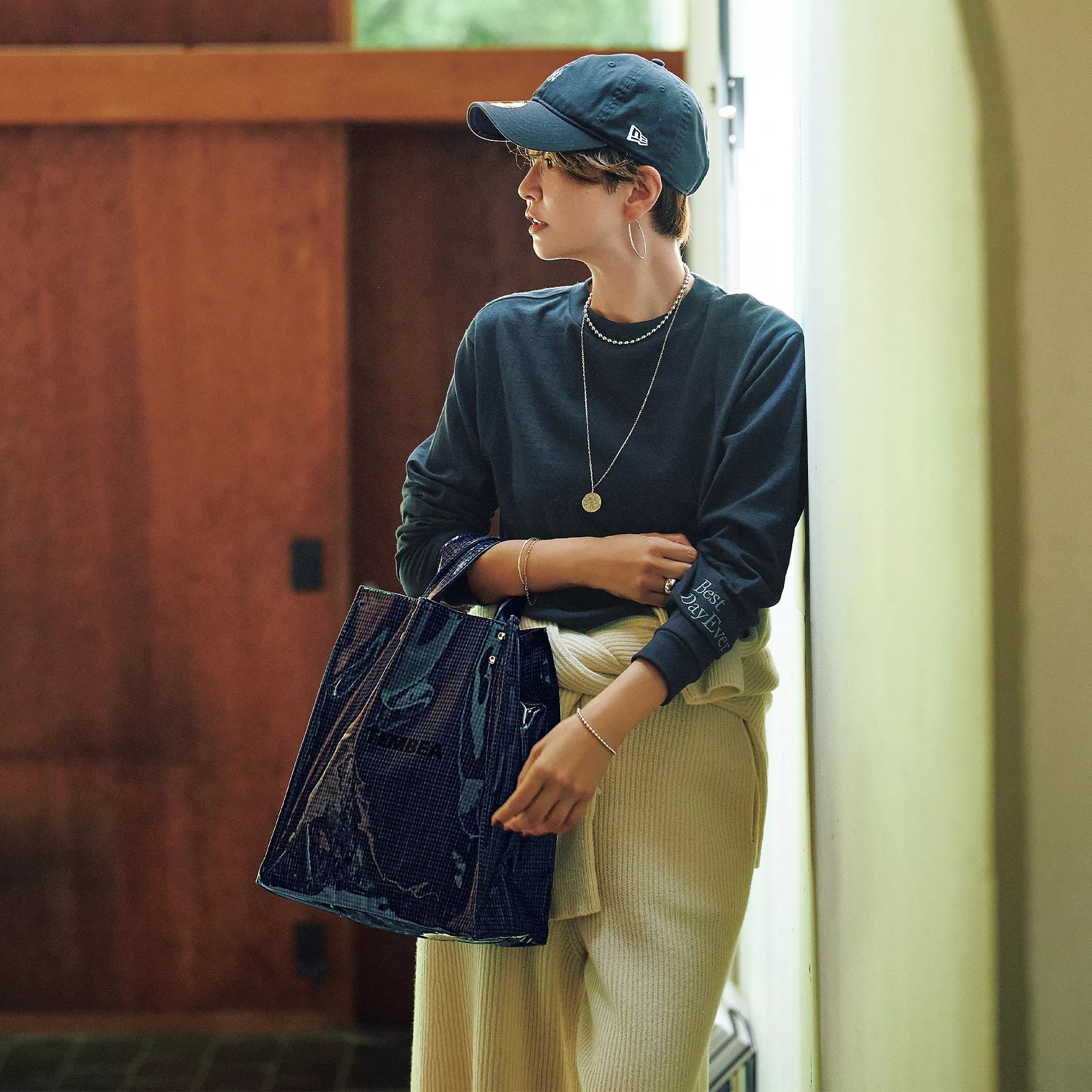 Americana
【五明祐子さんコラボ】【洗える】エンブロイダリーロングスリーブT
￥11,550　五明祐子さん着用　ネイビー