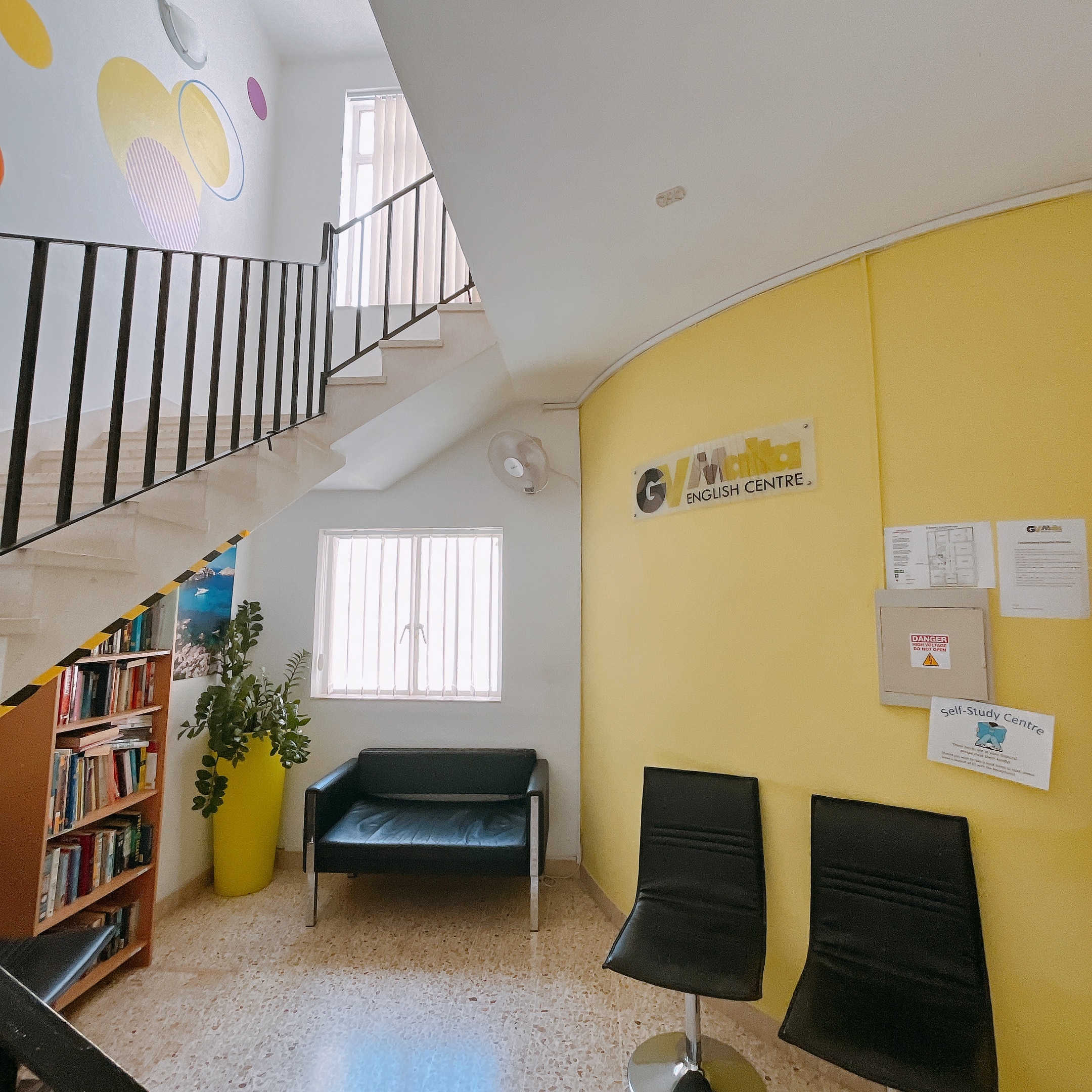 GVMalta 学校 ロビー