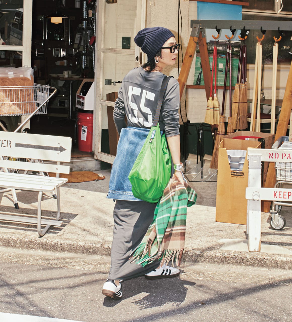 竹下玲奈さん　
靴【SAMBA OG】￥15950／アディダス コールセンター（アディダス オリジナルス）のコーデ