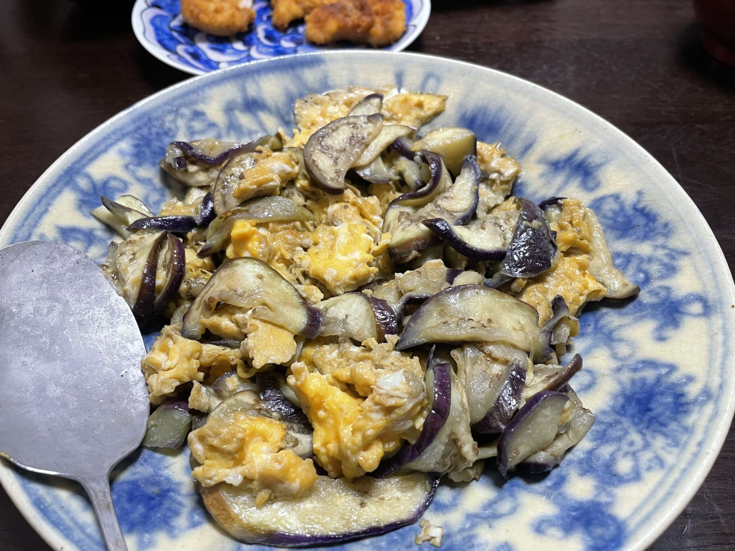 長谷川あかりさんのレシピ「茄子と卵の炒めもの」を40代主婦が作ってみた写真。