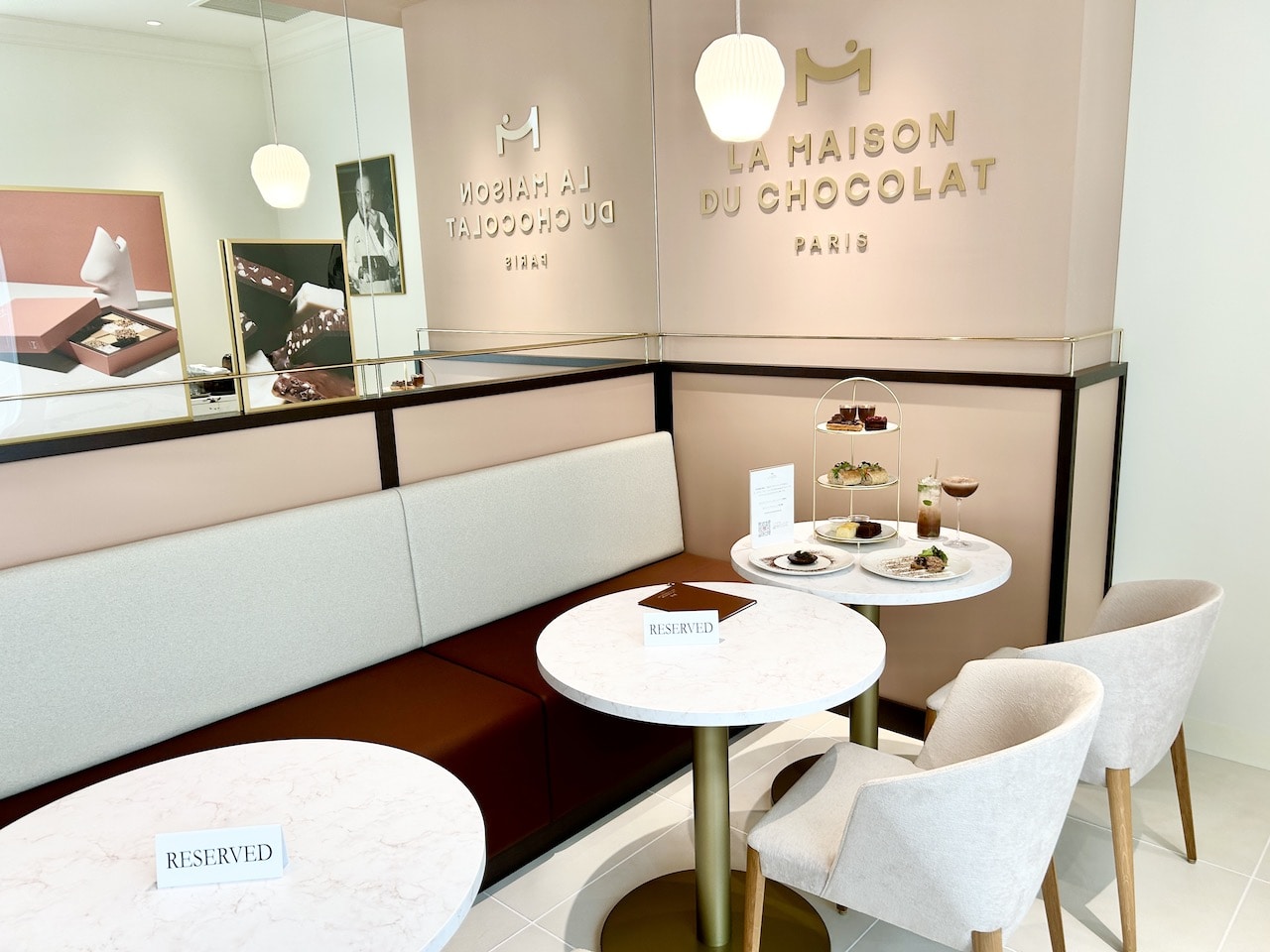 ラ・メゾン・デュ・ショコラ ニュウマン高輪店　カフェスペース