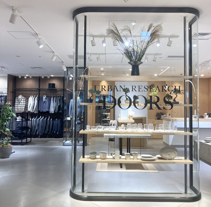 アーバンリサーチ　ドアーズ　ニュウマン高輪店