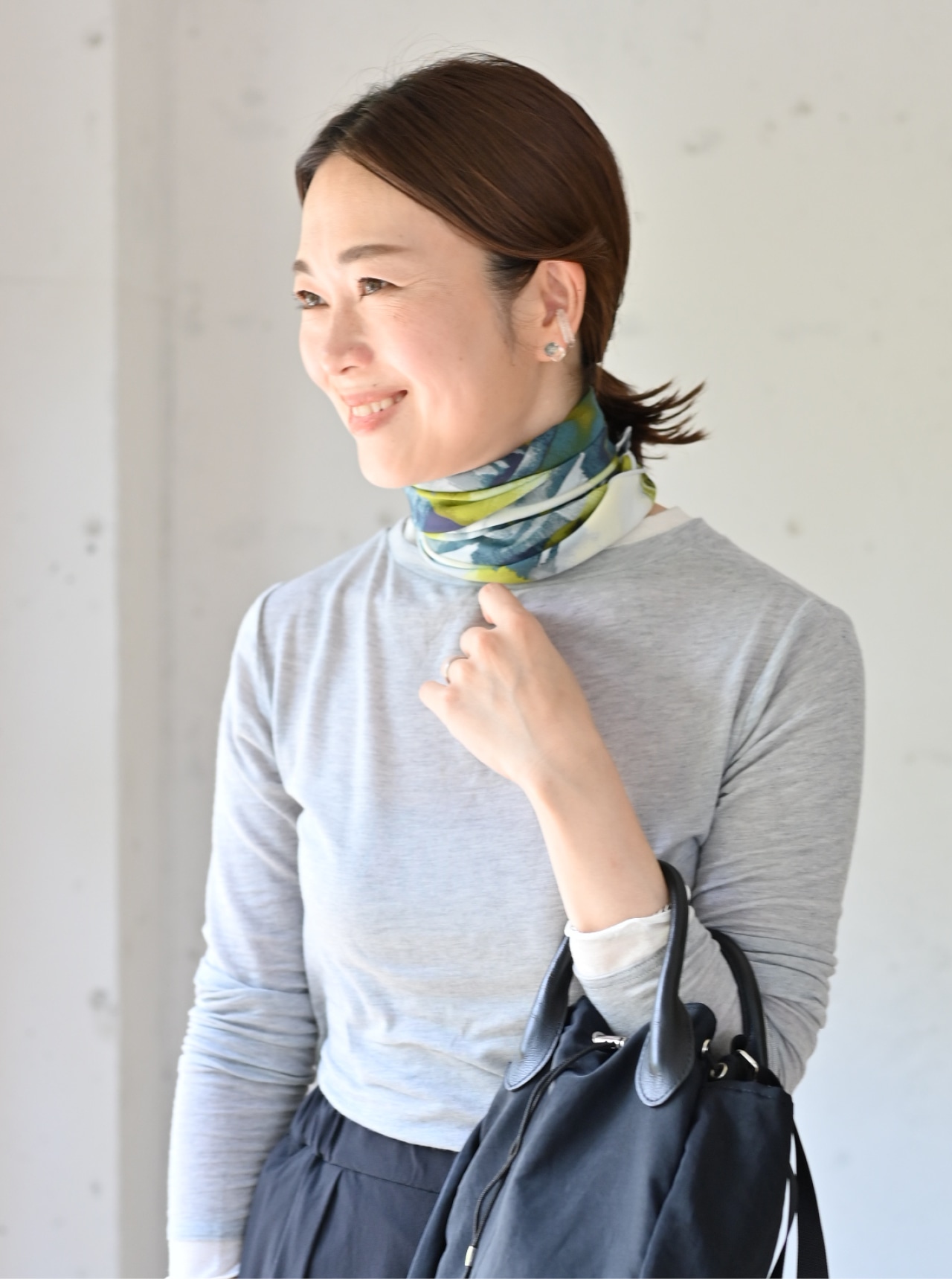 実際のスカーフと着用画像2