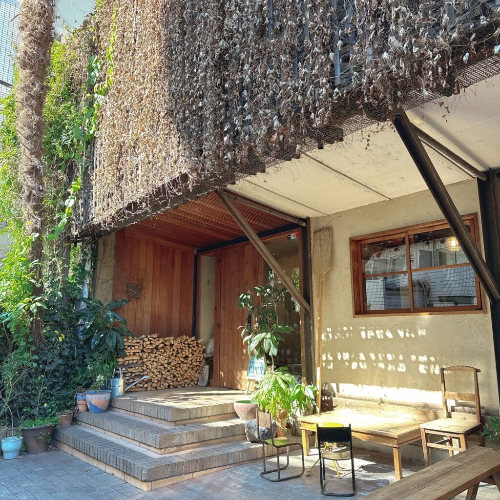 「パン屋塩見」外観