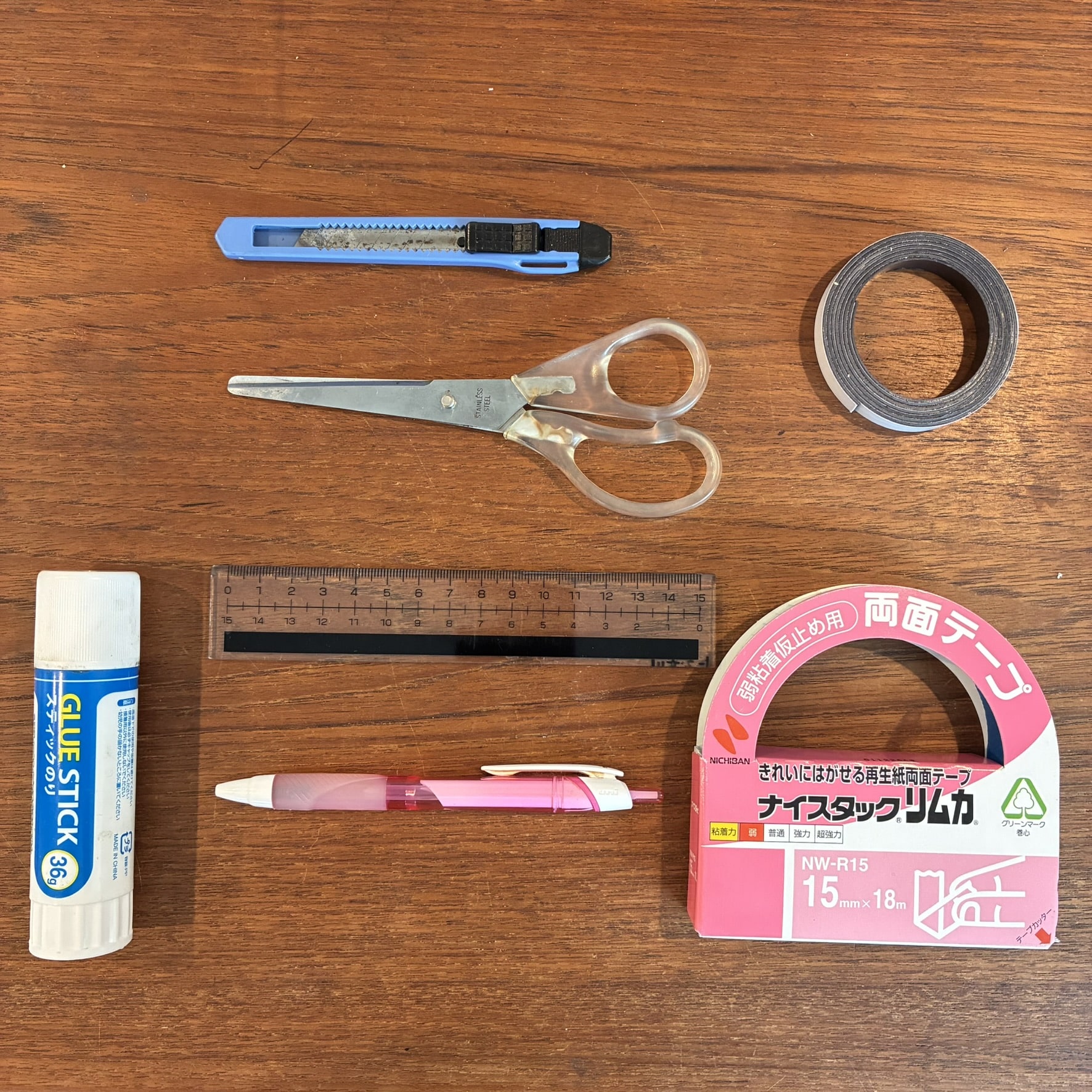 ミニホワイトボードを作る際、使用する道具