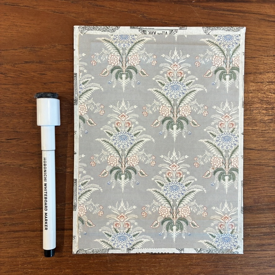 ミニホワイトボードの表麺の裏面