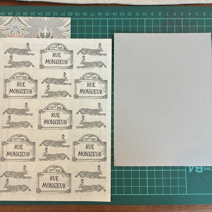 ミニホワイトボードの材料にする紙