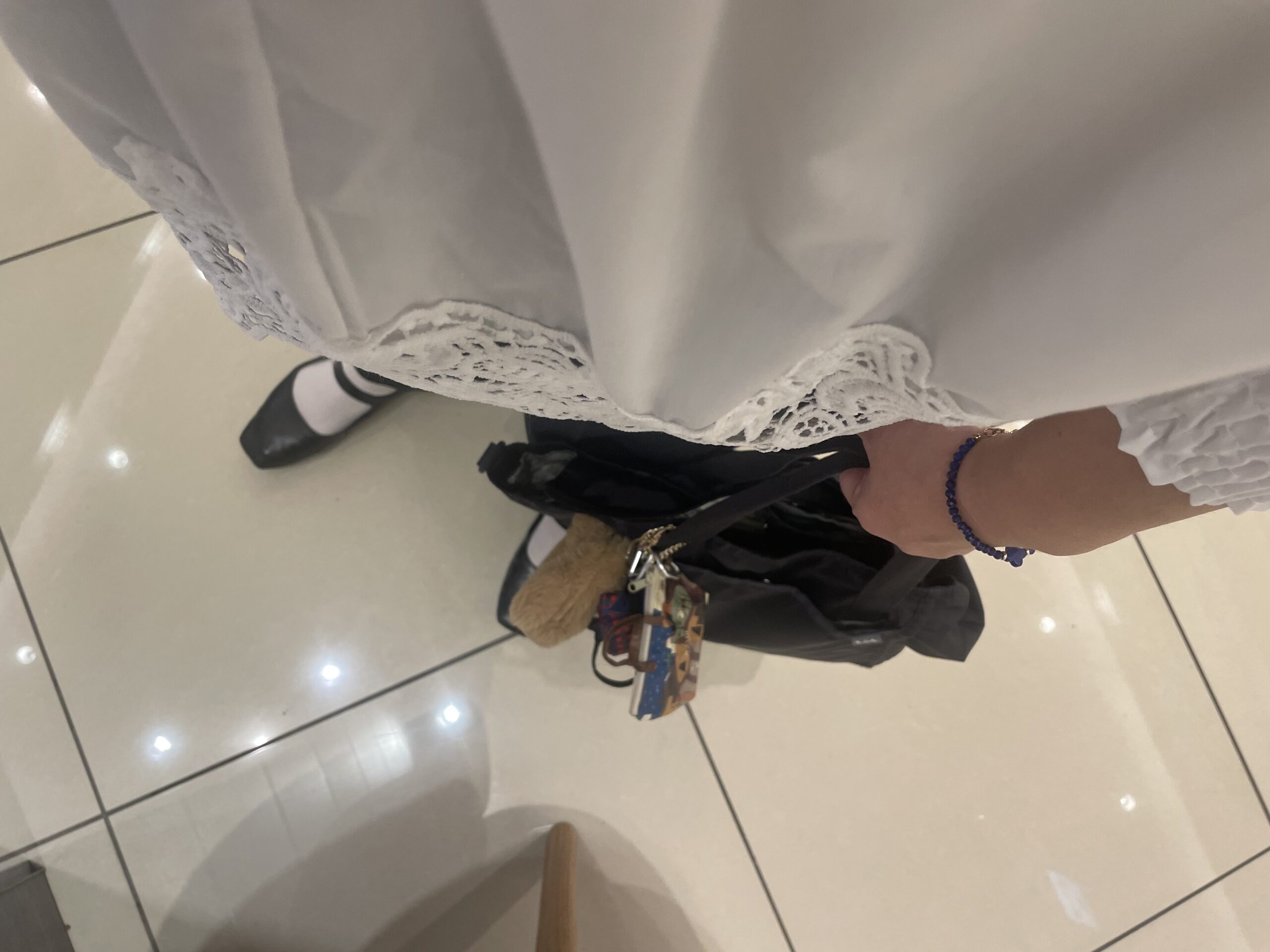 40代女性の2025年9月中旬コーデ、足元写真【その3】。