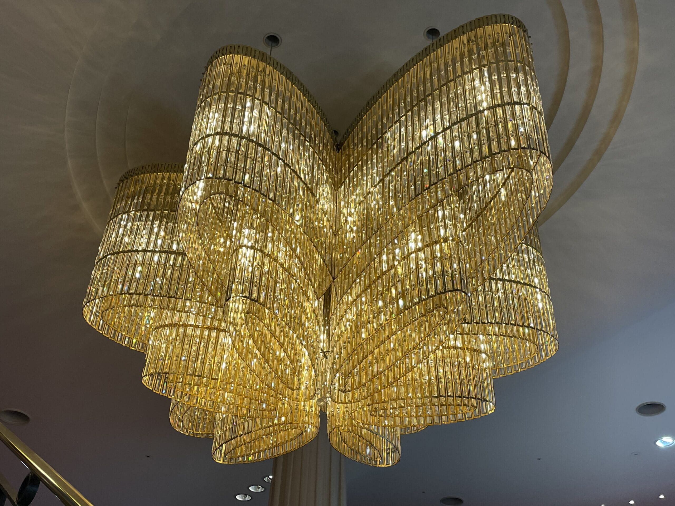 東京宝塚劇場内のシャンデリア