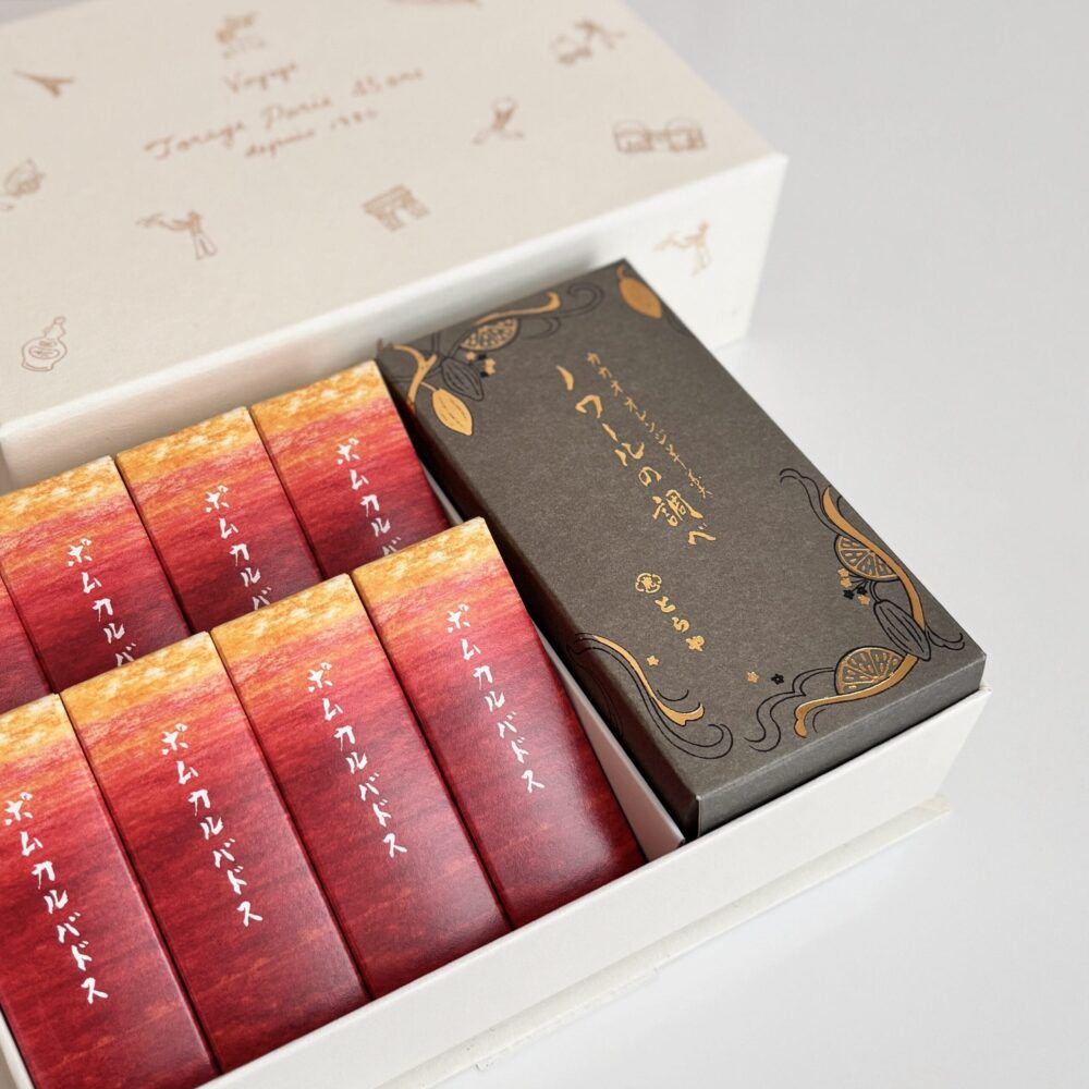 虎屋　羊羹　ノワールの調べ　ポムカルバドス とらや】パリ店45周年を祝った特別な羊羹 | LEE