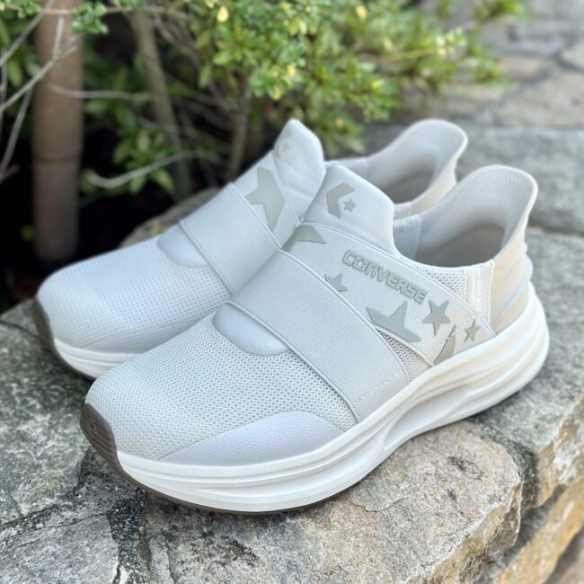 コンバースの新作ハンズフリースニーカー「CAVESTAR SLIT SLIDE XG」