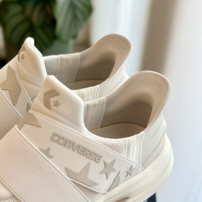 コンバースの新作ハンズフリースニーカー「CAVESTAR SLIT SLIDE XG」