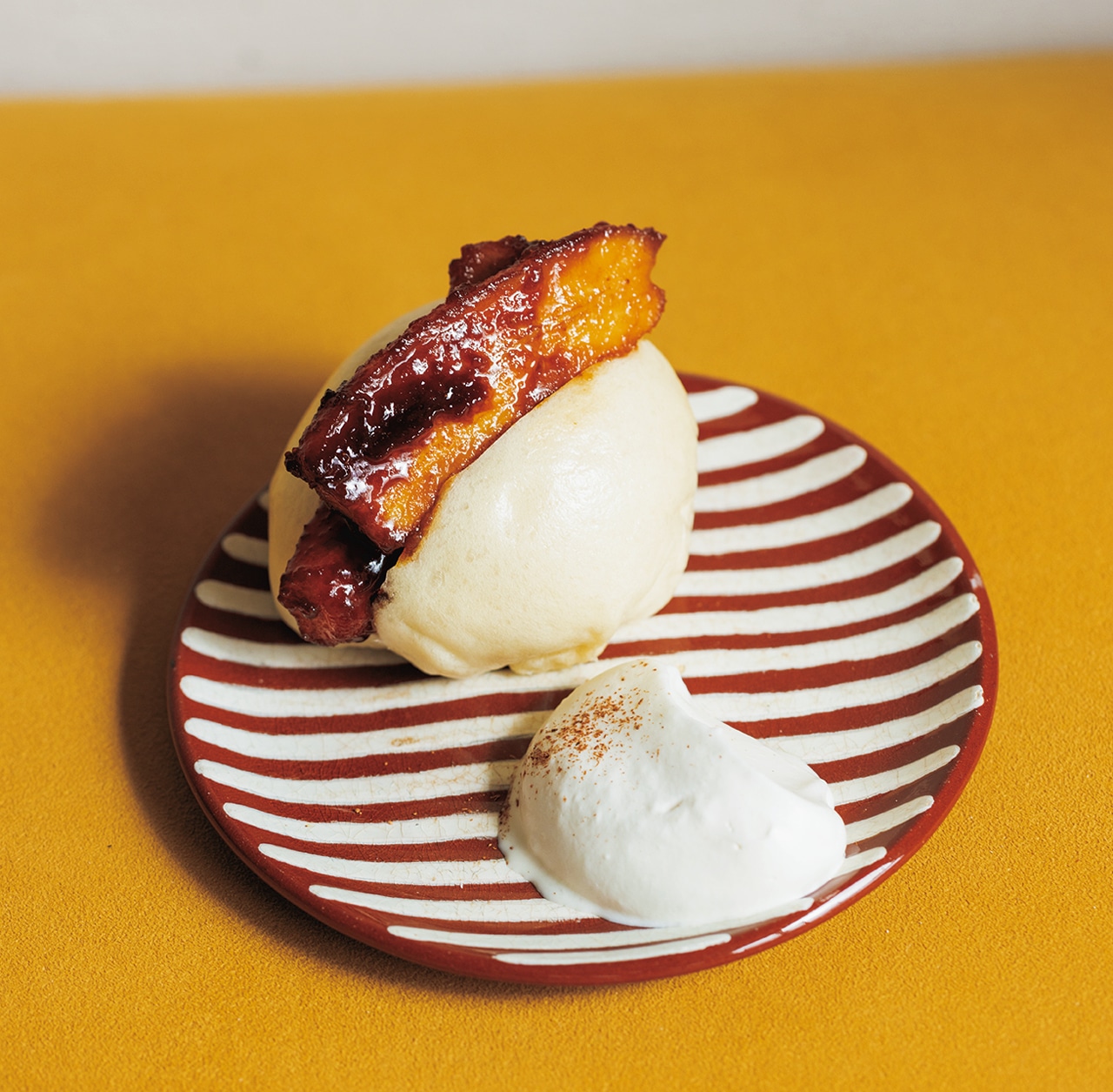 カラメルバナナと生クリームの饅頭