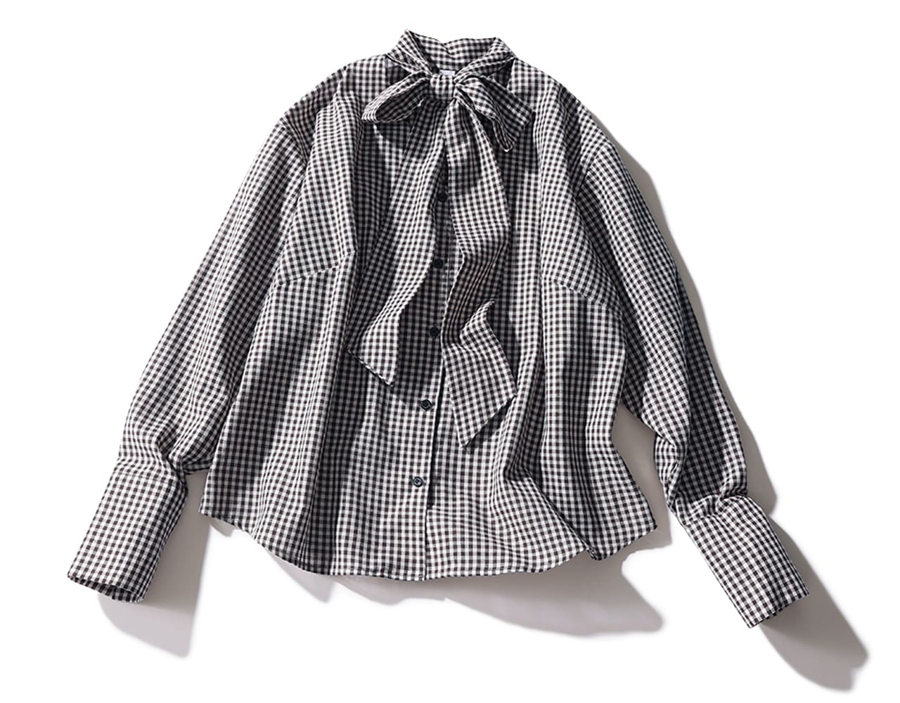 PROVOKE design boutique（プロヴォーク デザイン ブティック）のボウタイブラウス　￥18700