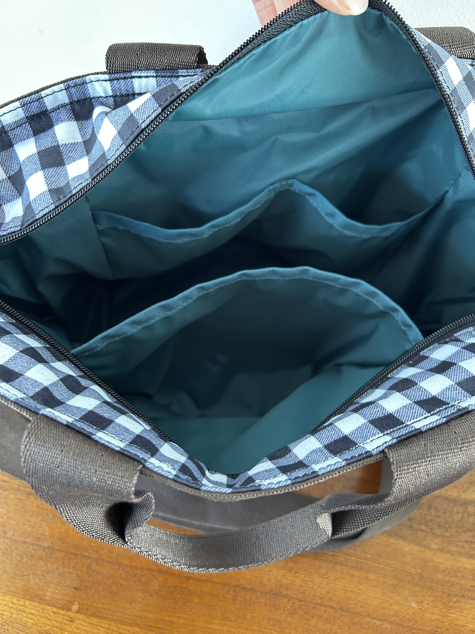 LeSportsac(レスポートサック)×LEEマルシェ 別注２Wayバケットトートの内側