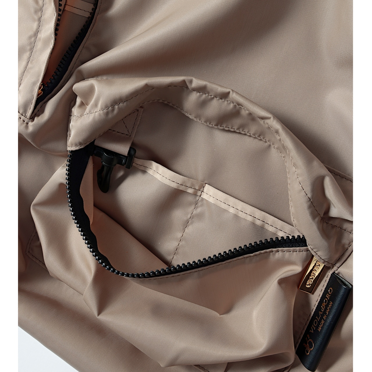 VIOLAd’OROのリュックの中身