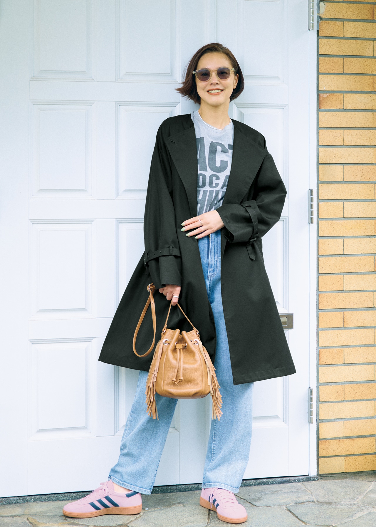 浅見れいなさんの12closet（トゥエルブクローゼット）【洗える】【撥水】ノーカラートレンチコートのコーデ