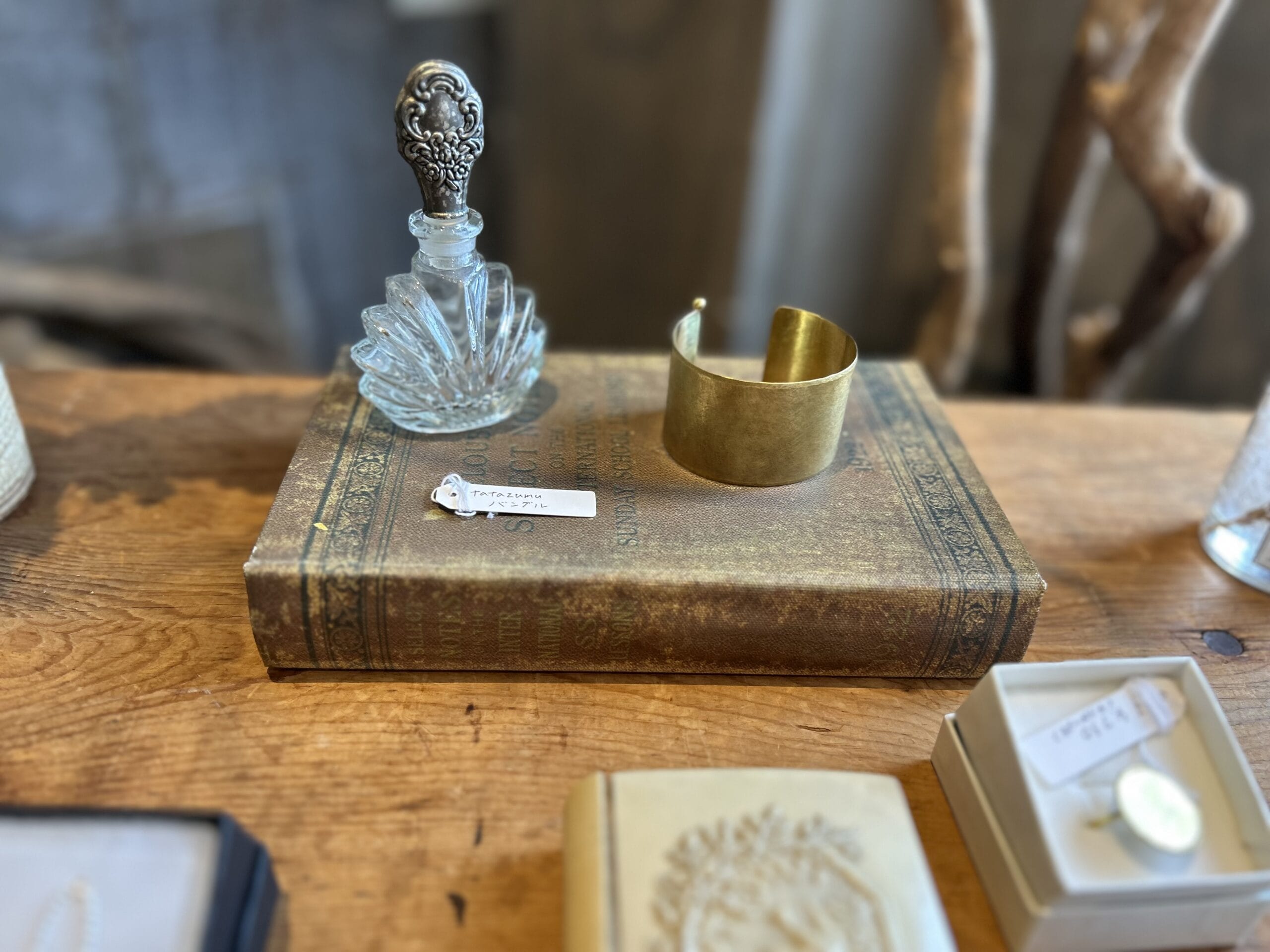 40代後半女性が欲しい幅広真鍮ブレスレット