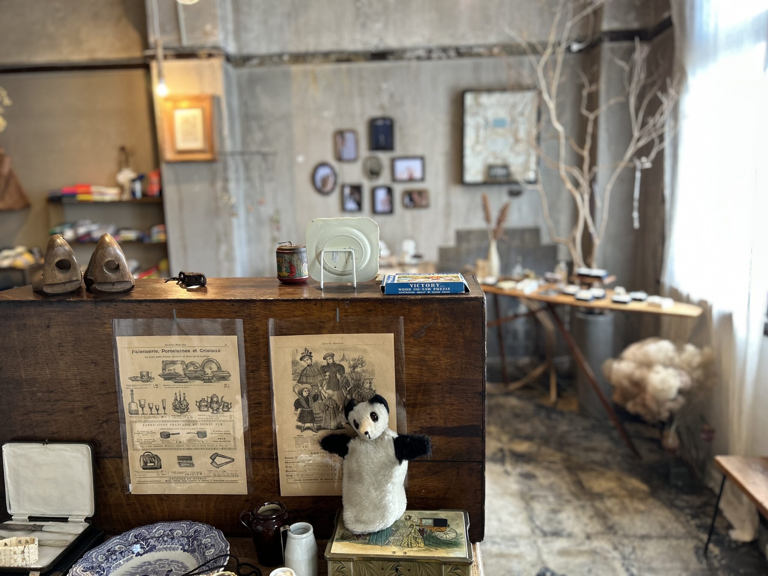 イギリスで買い付けたアンティーク、ヴィンテージ雑貨と真鍮アクセサリー