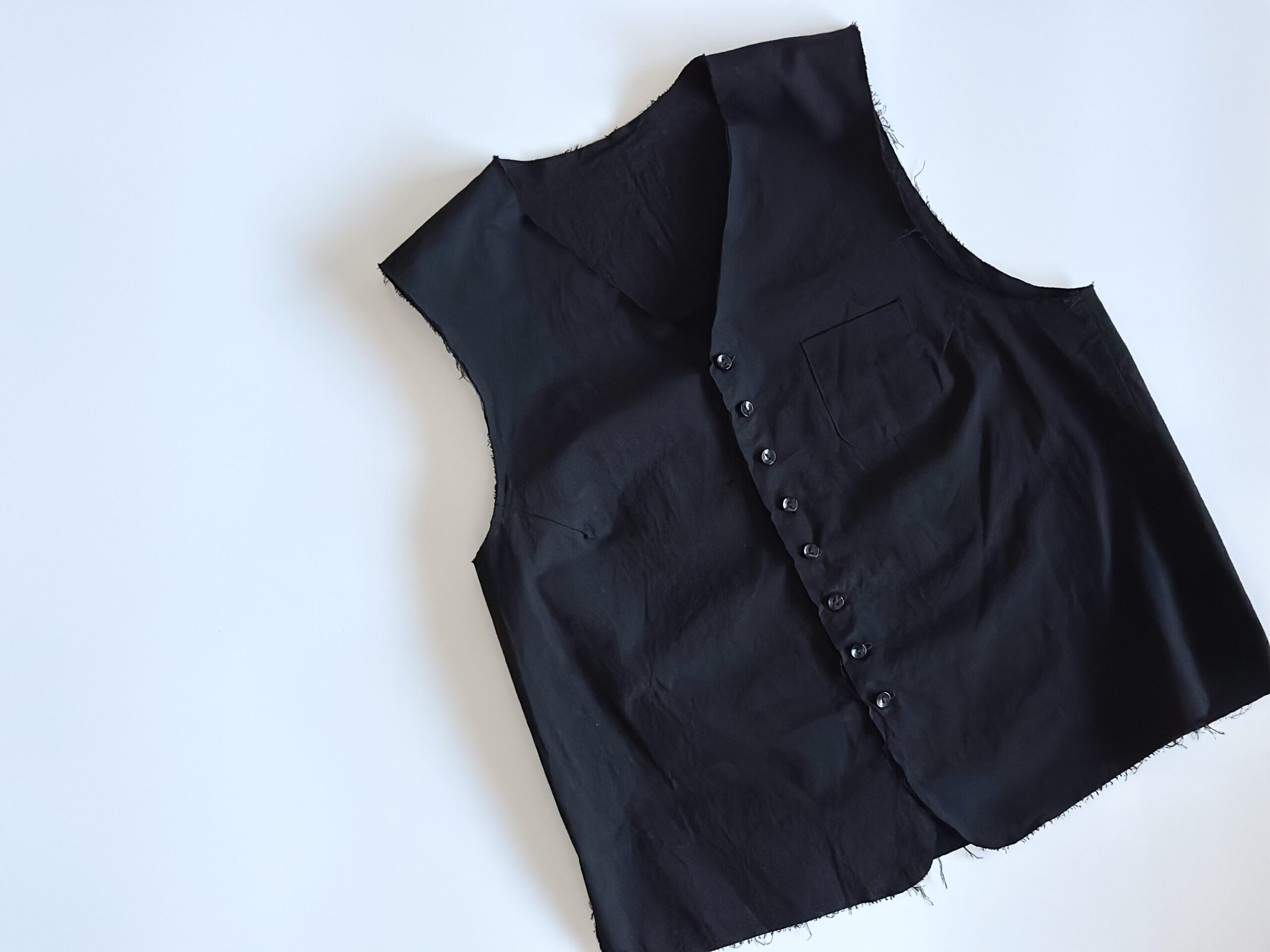 mayumi murasawa　黒ベスト　マユミムラサワ