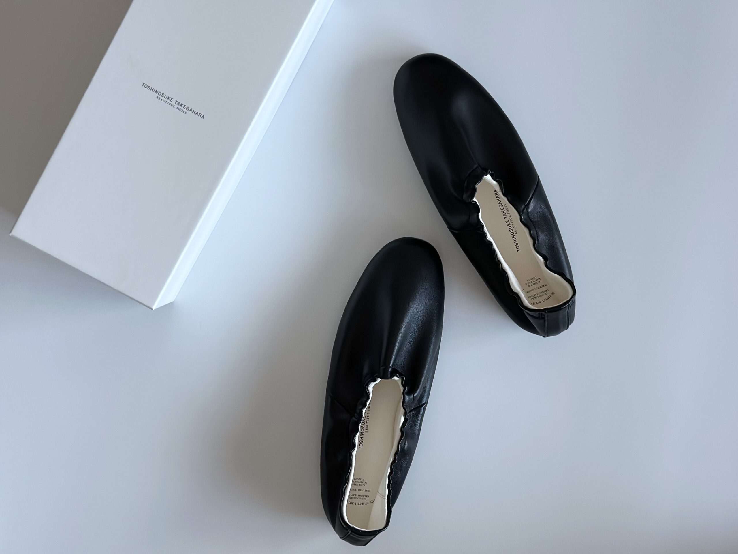 BEAUTIFUL SHOES　ビューティフル・シューズ　黒フラットシューズ