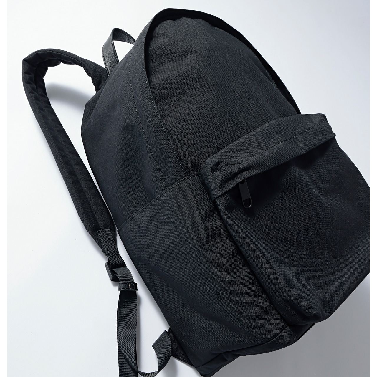 【ATTITU（アティテュ）】のリュックの中身