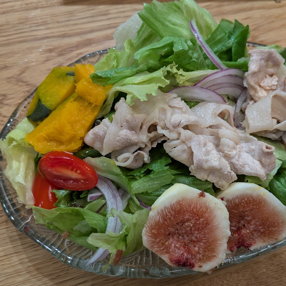 豚しゃぶサラダ　無花果よせ　コポ飯