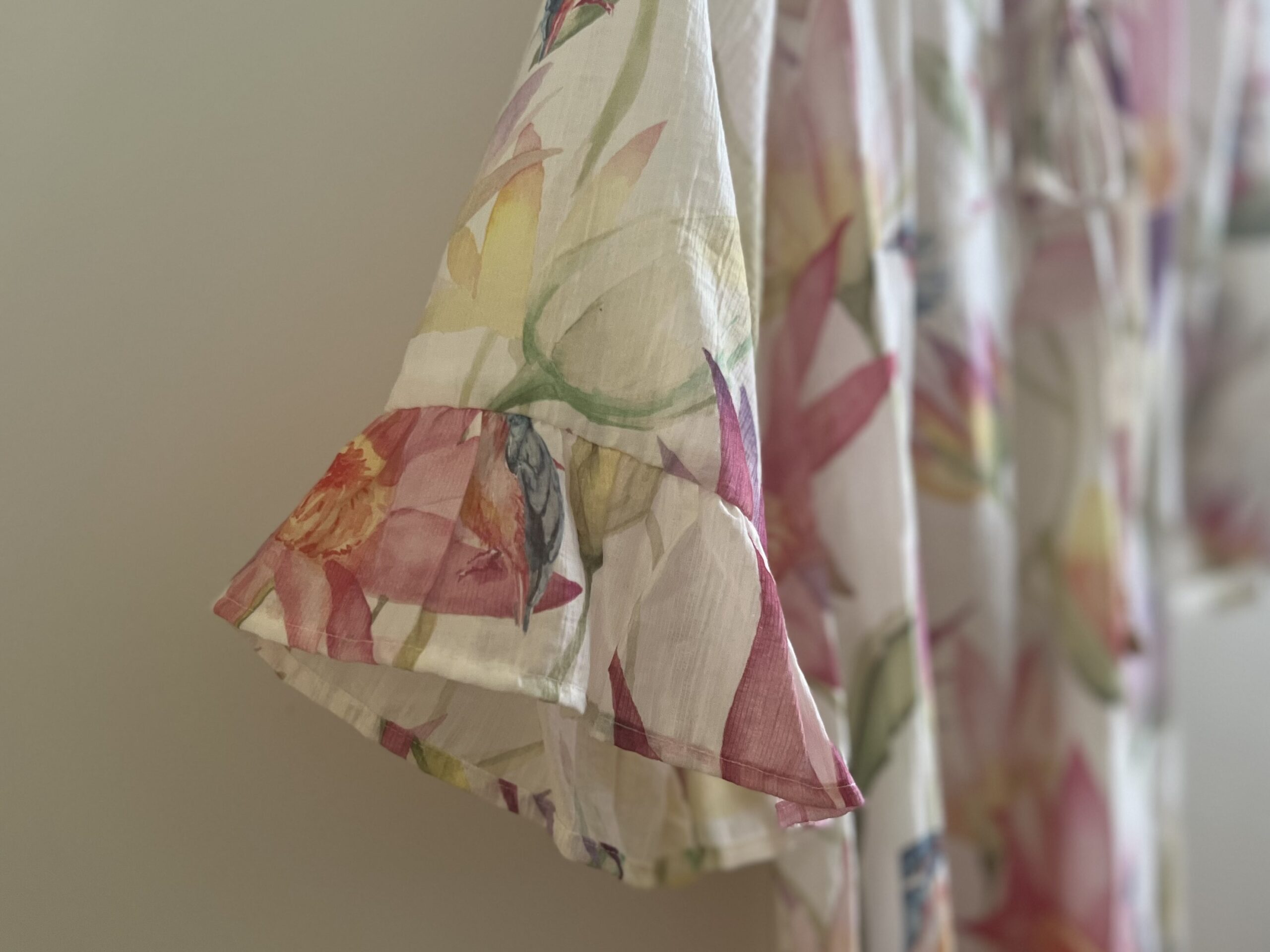 【H＆M】【H&M】残暑に映えるリボン付きチュニックドレス「Tie-detail tunic dress」TB icoco