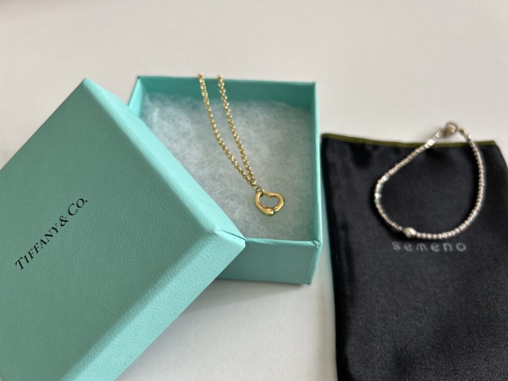 ティファニーのオープンハートブレスレット、アンティークブレスレット