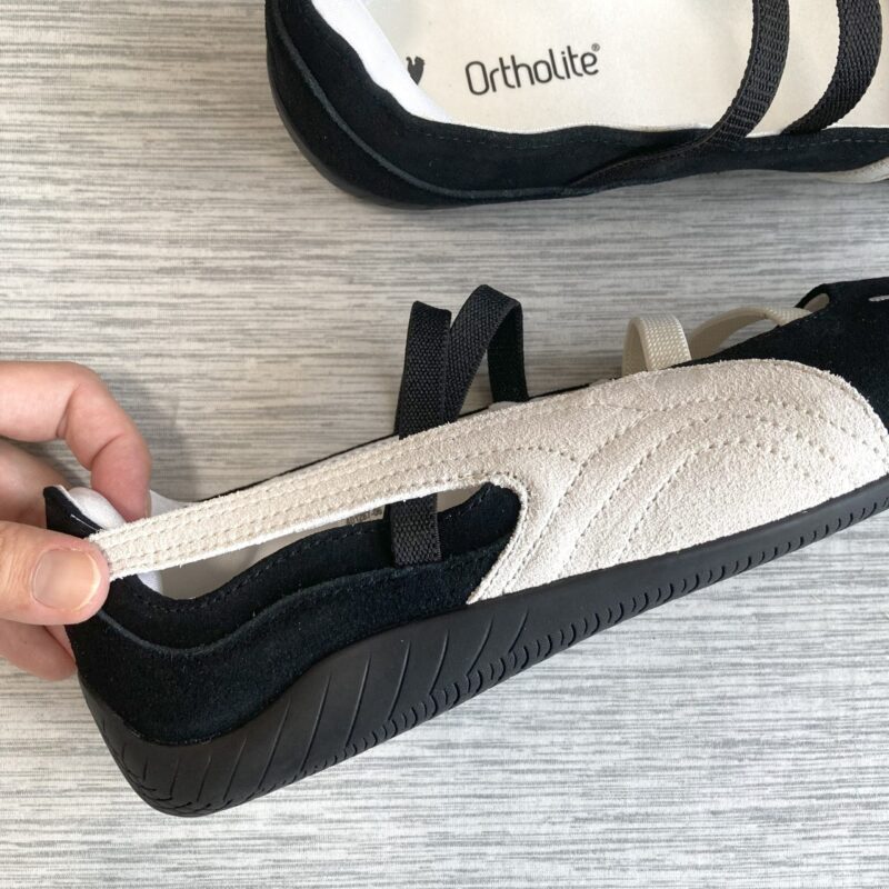 PUMAバレエスニーカー