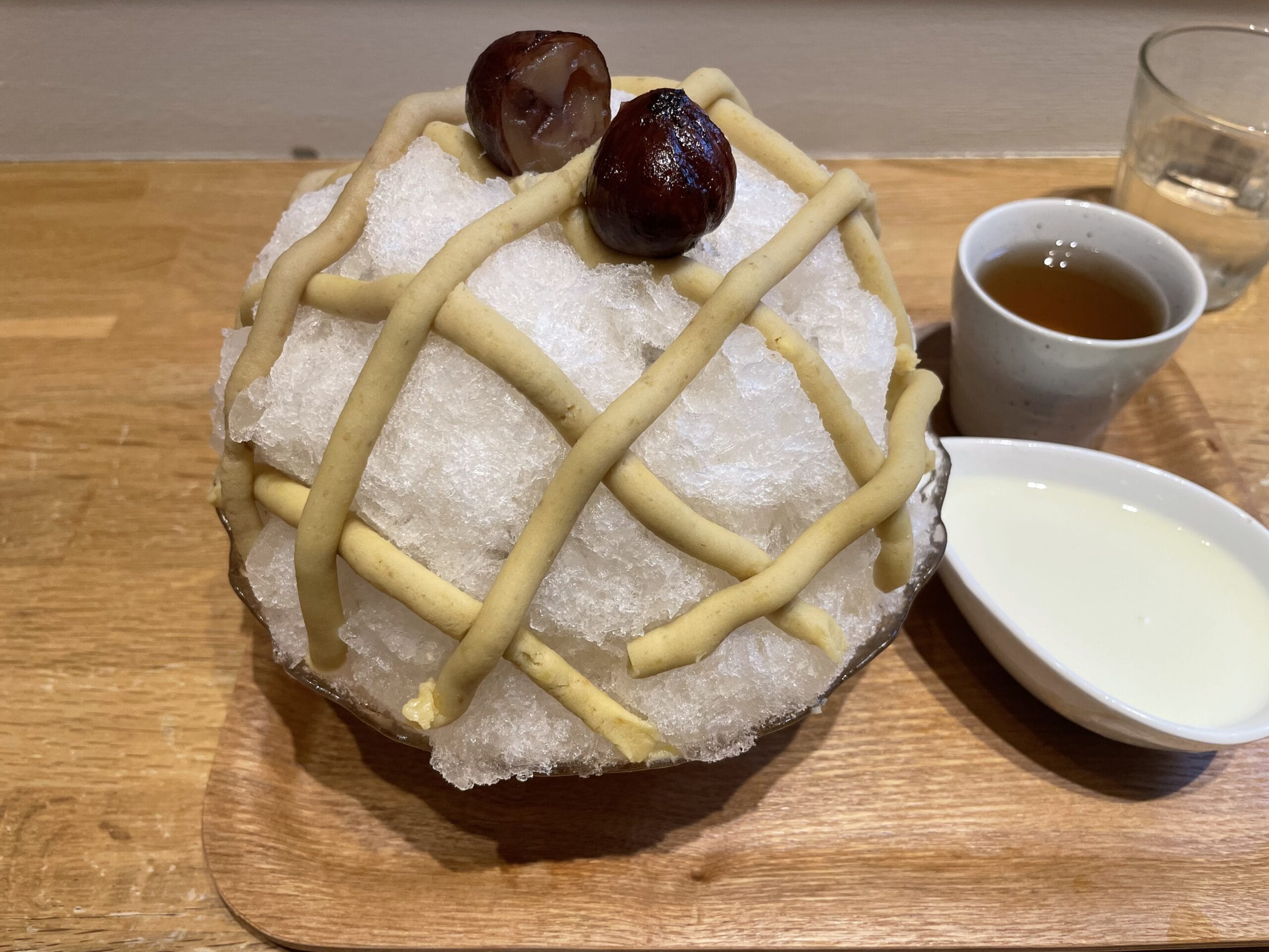 カフェクノップゥの和栗ミルクかき氷の写真