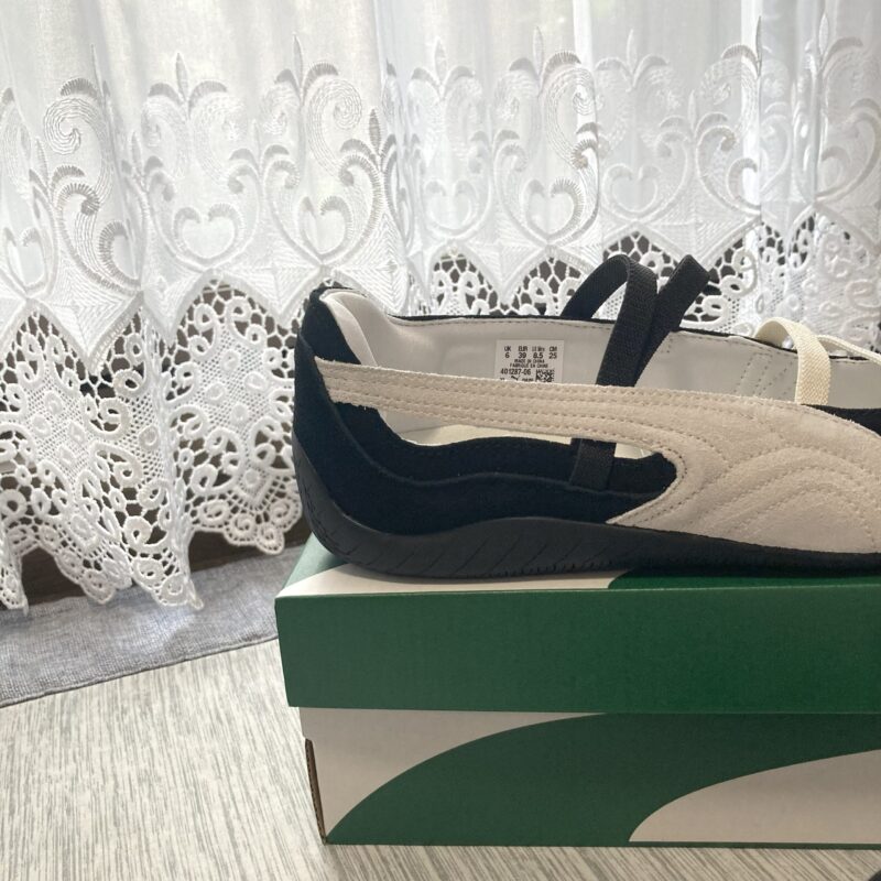 PUMAバレエスニーカー