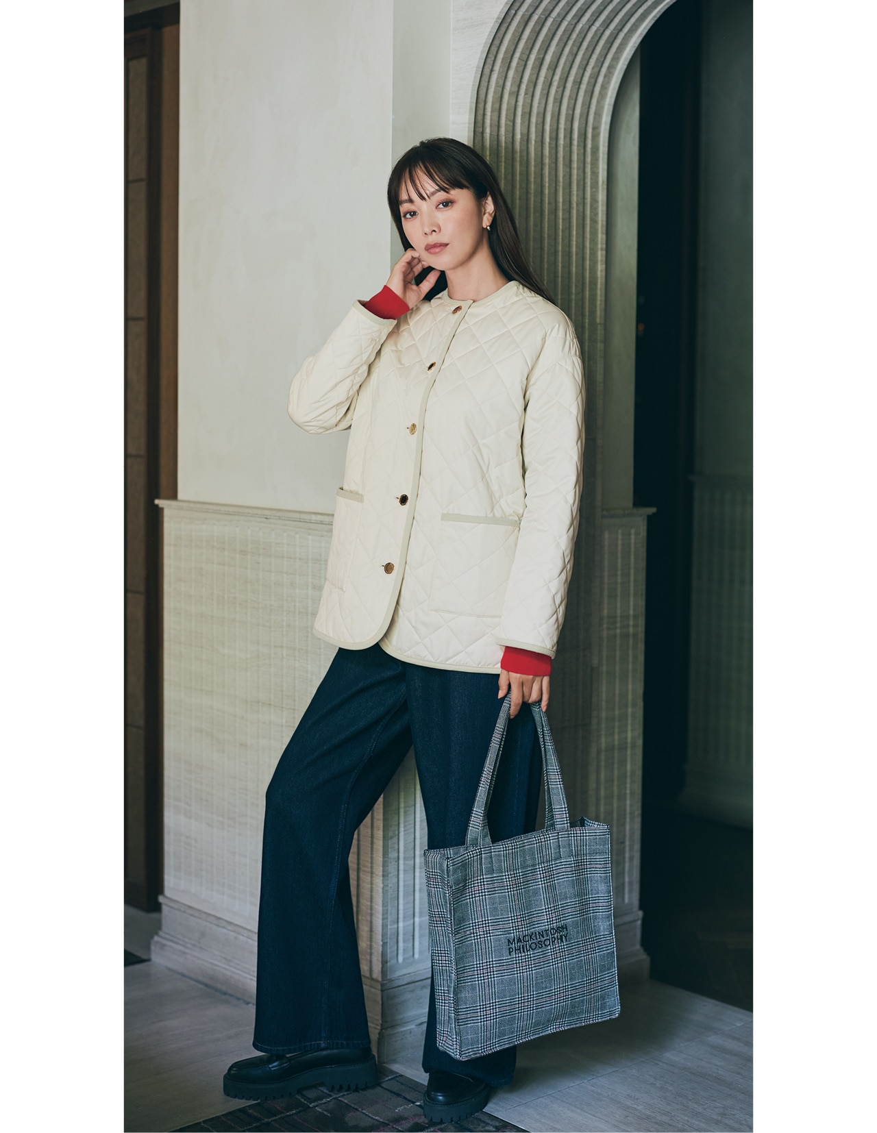 蛯原友里さんのマッキントッシュ フィロソフィー ROYTON MIDDLE WIDE（ロイトン ミドル ワイド）のコーデ