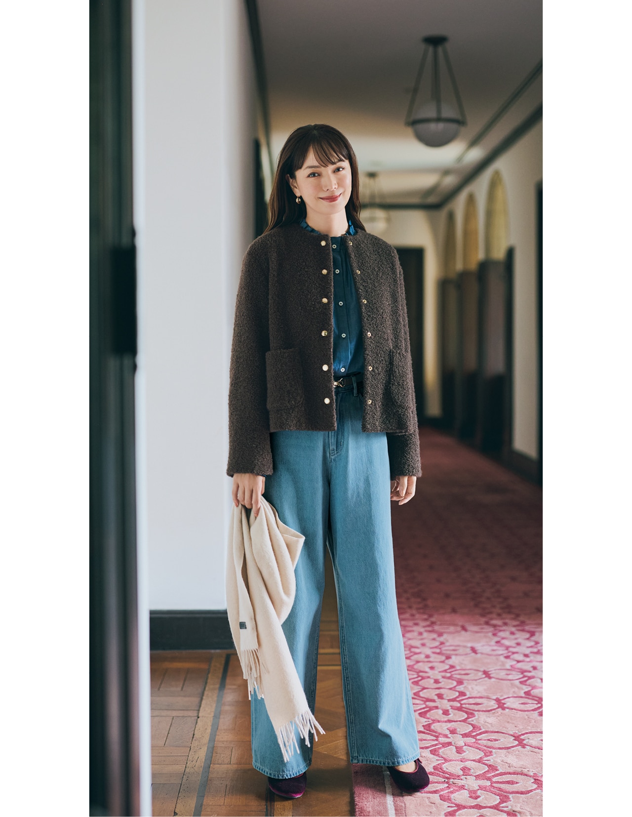 蛯原友里さんのマッキントッシュ フィロソフィー HESSLE（ヘスル）のコーデ