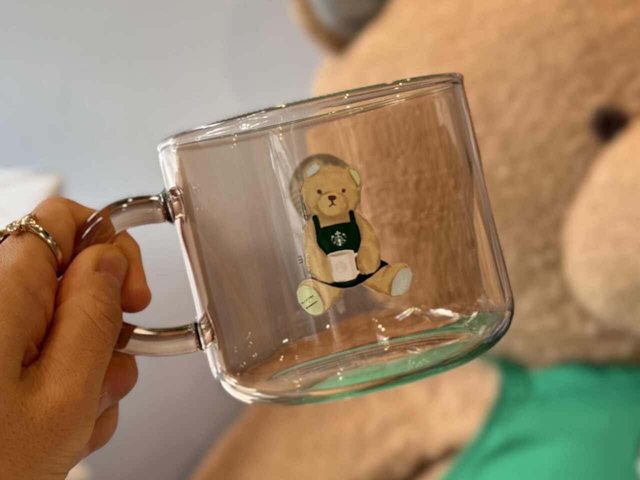 オフホワイト×モカベージュ ジェラピケ スタバ コラボ コーヒー ルームウェア スターバックス：キュートなカラーのグッズ、ふんわりルーム