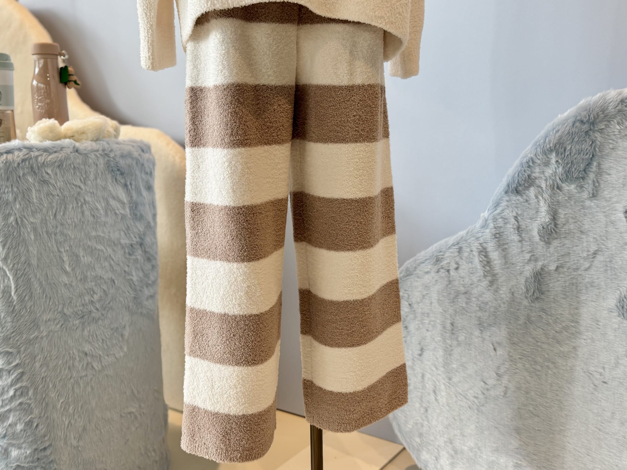 スタバ、ジェラピケコラボ「gelato pique パウダーベア刺繍ボーダーロングパンツ ミントグリーン/モカベージュ/ ソフトピンク」各¥9,900