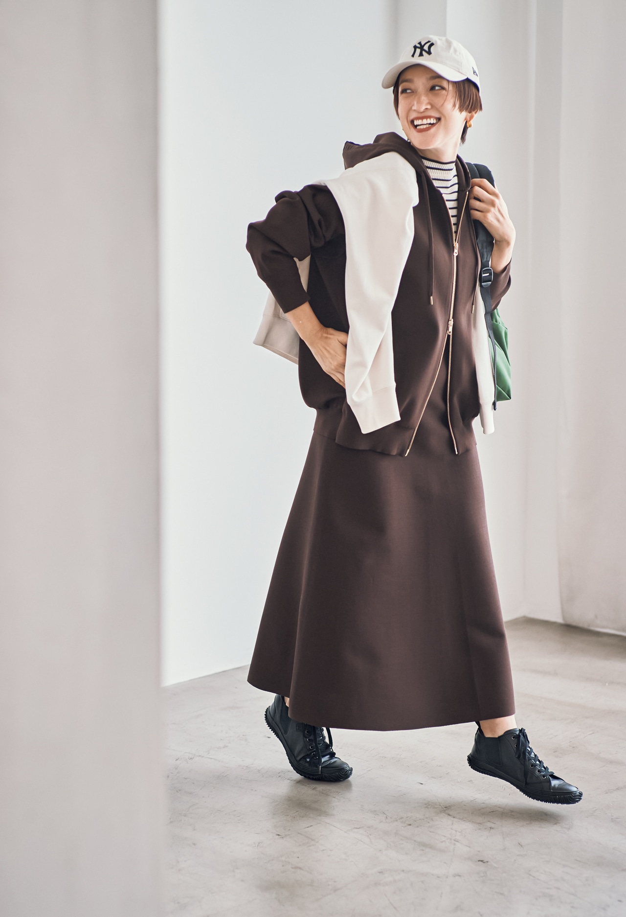 高山 都さんのスピングル SP-442 Black/Blackのコーデ