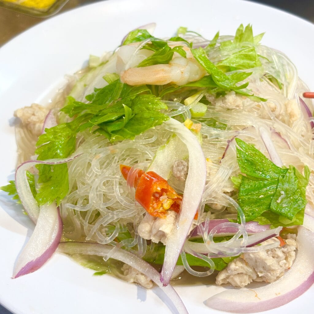 「タイ屋台 999 新橋店」料理