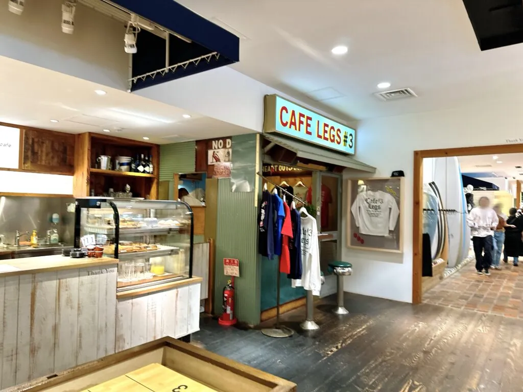 「ロンハーマンカフェ 千駄ヶ谷店」店内