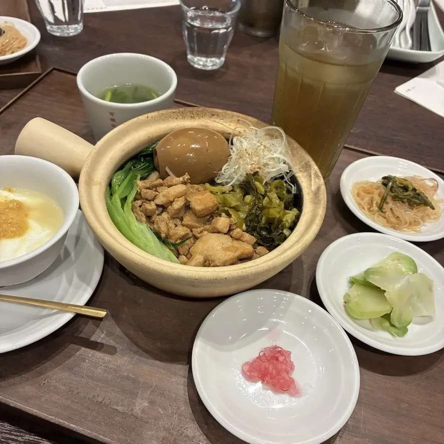 「可視化飯店」肉燥飯（ローザオファン）