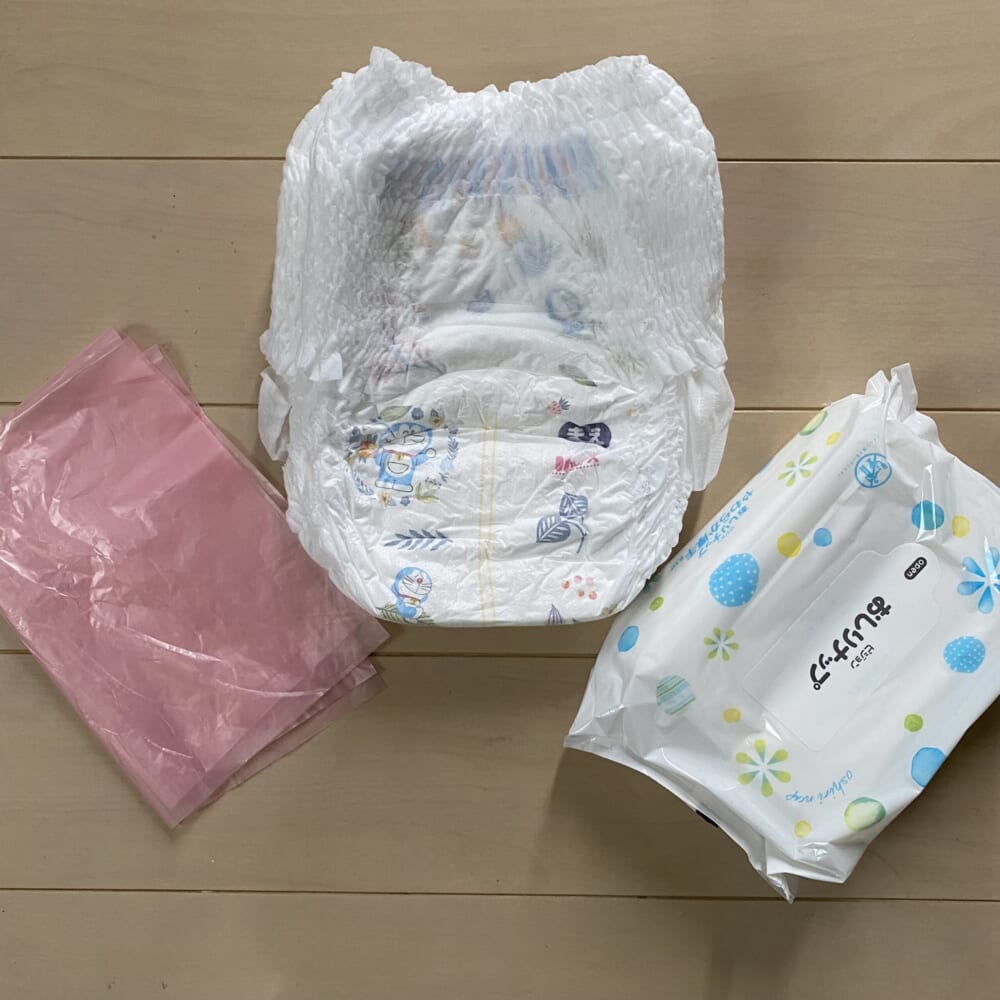 おむつ　おしりふき　ベビーグッズ