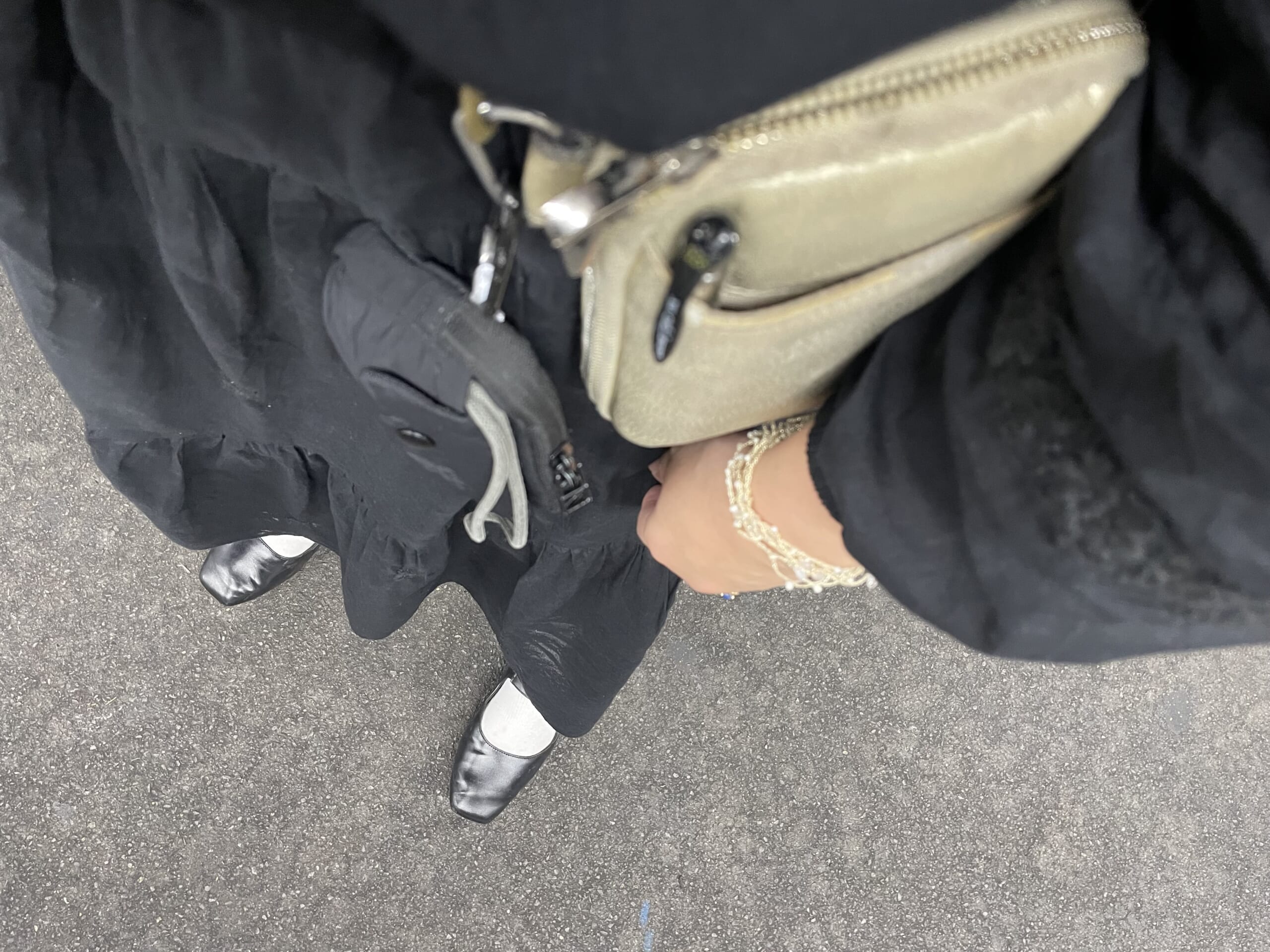 アップルフェロモンのブレスレットを着けているリアル写真2