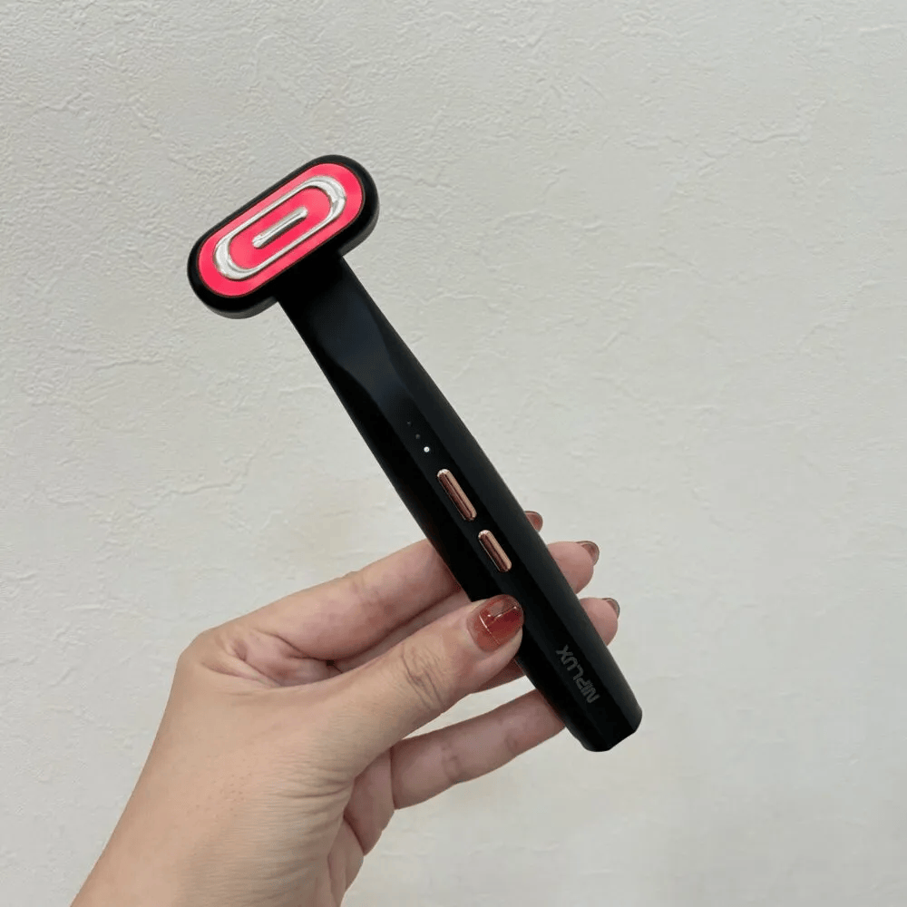 美顔器『NIPLUX リファインアイ』