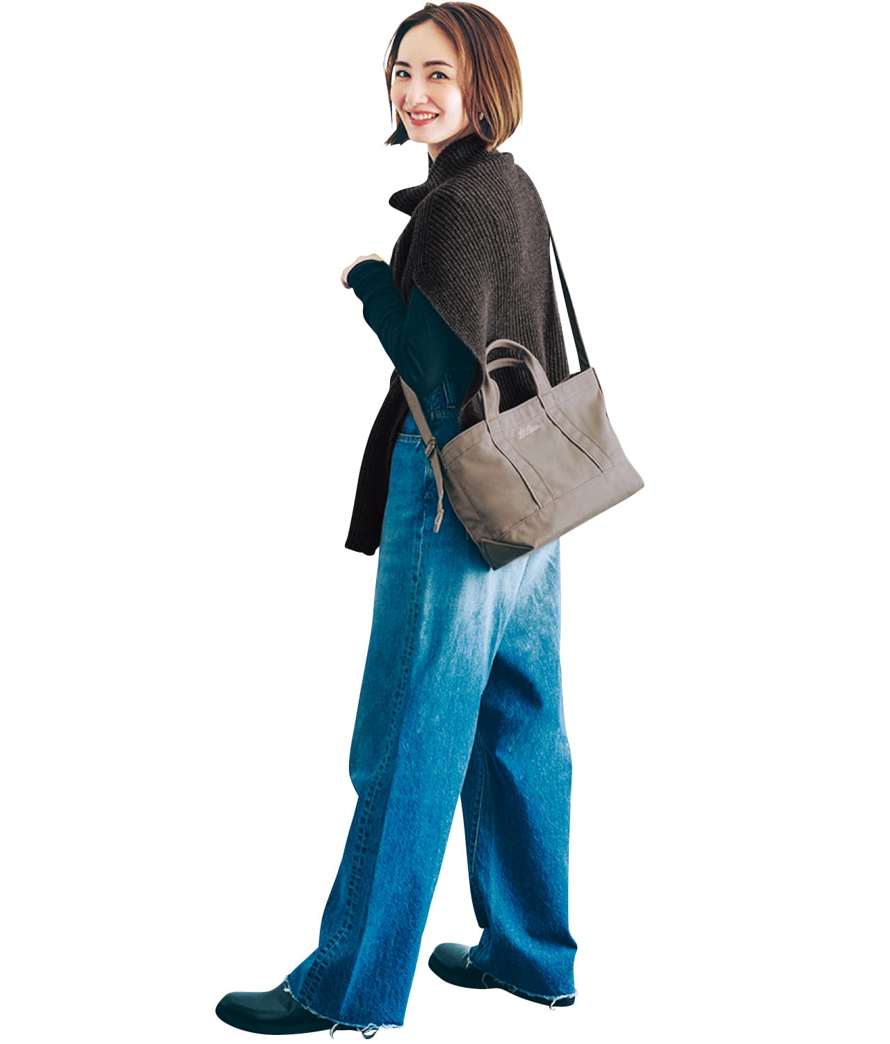 LEE限定 L.L.Bean(エル・エル・ビーン)【洗える】【LEE別注】LEE100人隊コラボ グローサリー・ 2WAYスモールトート モカブラウンを斜め掛けした辻元 舞さん