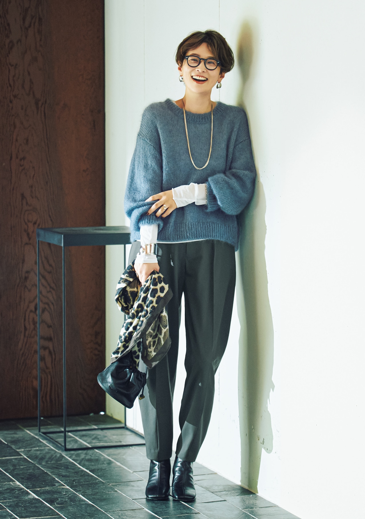 五明祐子さんのYLÈVE（イレーヴ）【洗える】【五明祐子さんセレクト】COTTON SUPER HIGH-TWISED BIO P/OとYLÈVE（イレーヴ）【五明祐子さんセレクト】MOHAIR SILK KN P/OとYLÈVE（イレーヴ）【洗える】【五明祐子さんセレクト】MERINO WOOL TWILL CURVED TRのコーデ